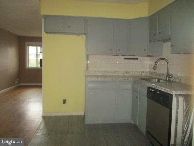 9122 Orbitan Road photo 9