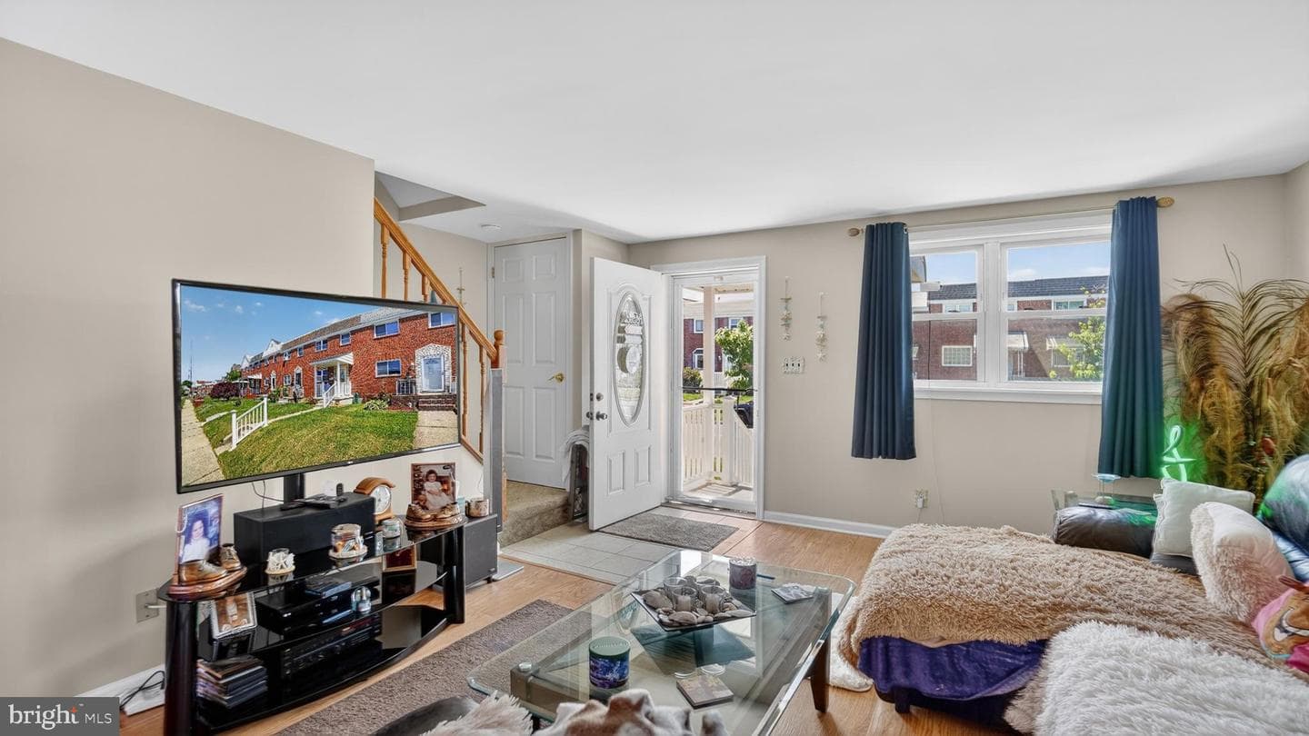 7836 Kavanagh photo 7