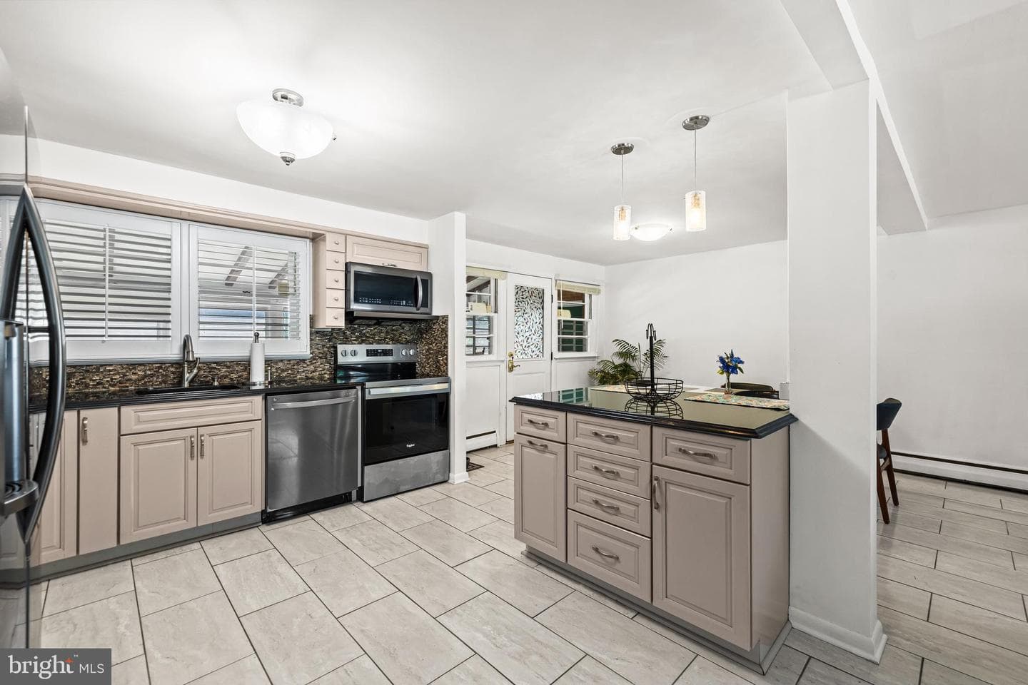 2115 Suburban Greens Drive photo 6
