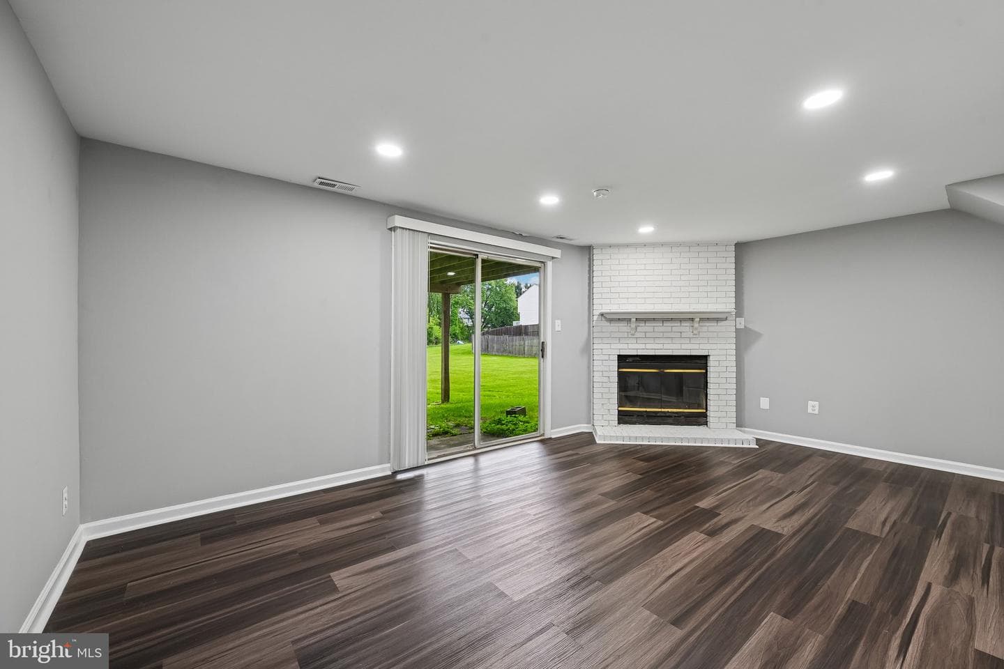 1614 Winding Brook Way photo 9