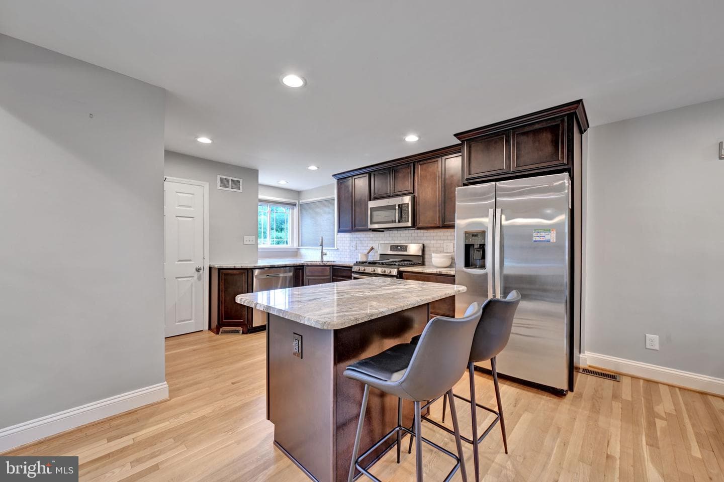 801 Judy Ln photo 1