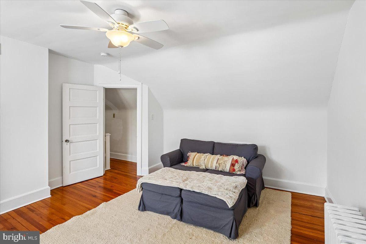 7810 Chelsea Street photo 48