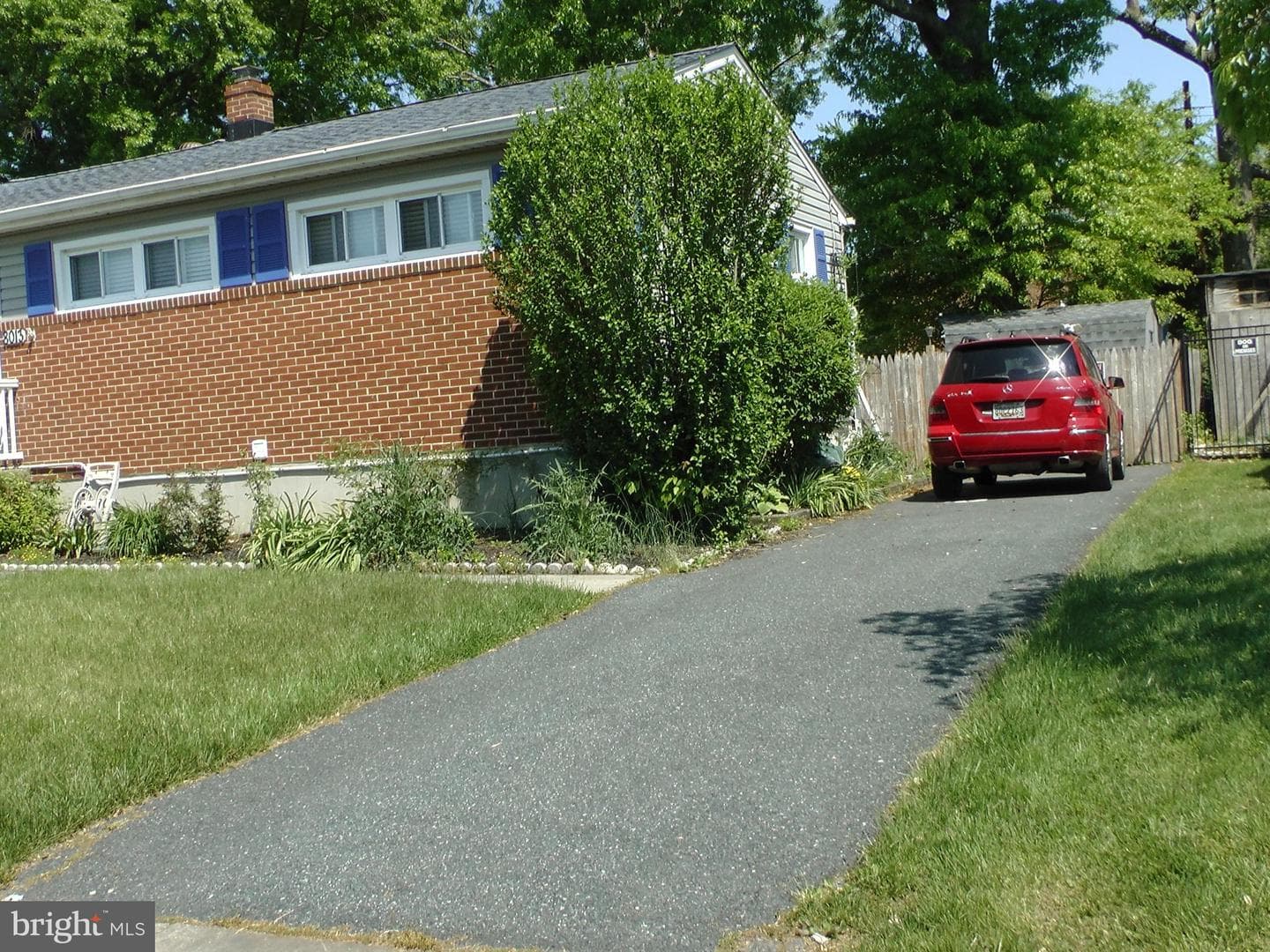 8013 Harris Ave photo 2