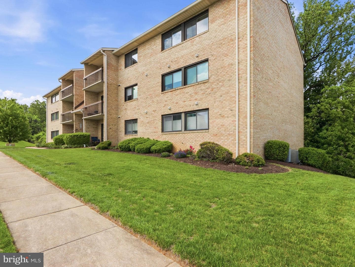 3 Summit Hill Ct #c3 photo 3