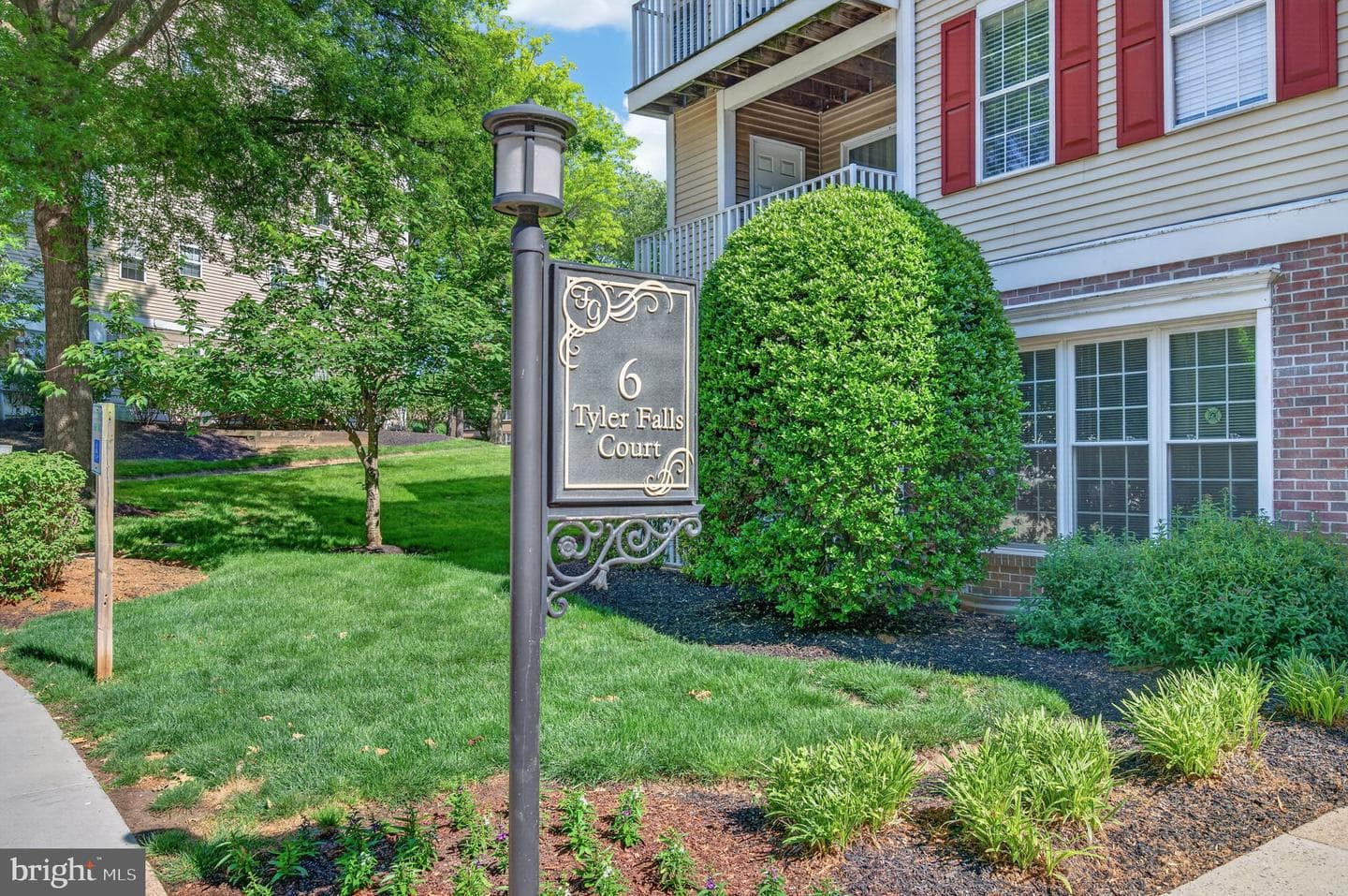 6 Tyler Falls Court #b photo 2