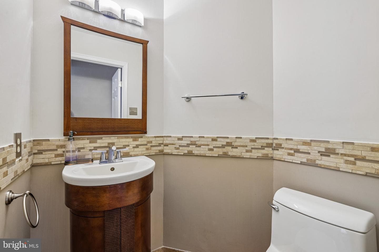 8 Amys Way Court photo 20