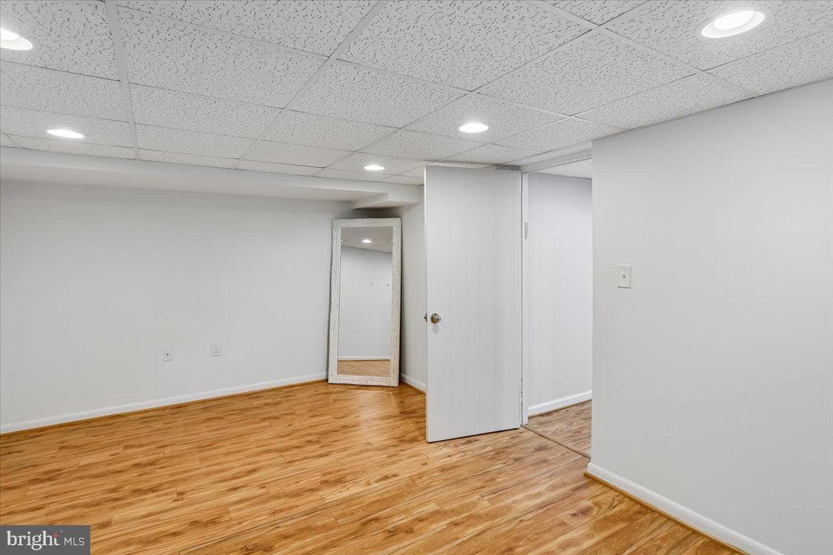 124 W Chestnut Hill Lane photo 32