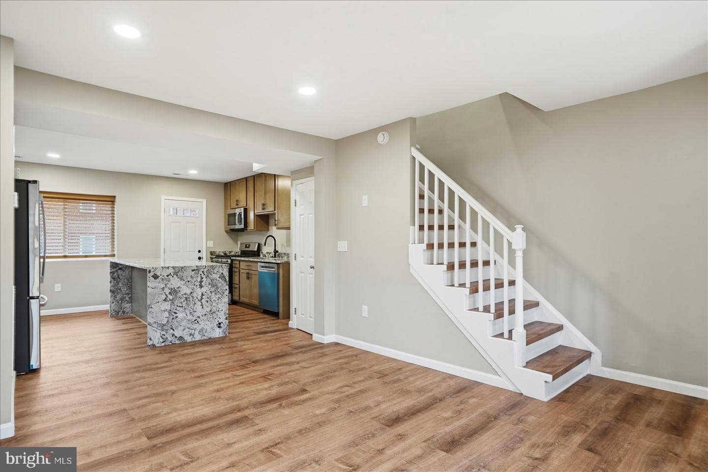 19 Warren Road photo 8