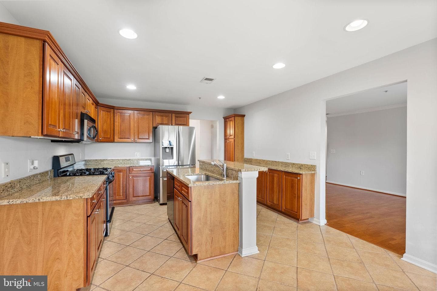 12246 Roundwood Rd # 506 photo 13