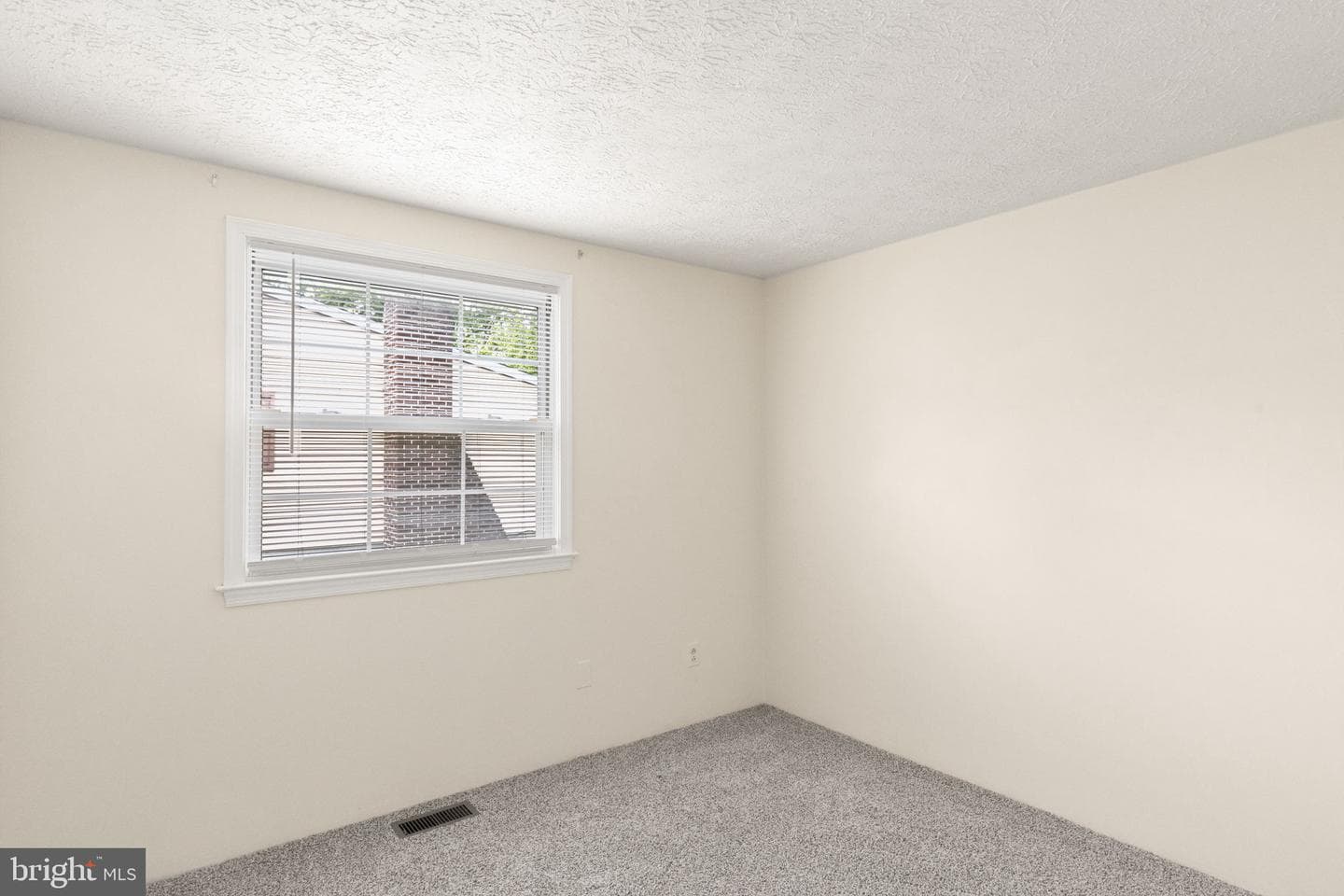 7 Castell Court photo 15