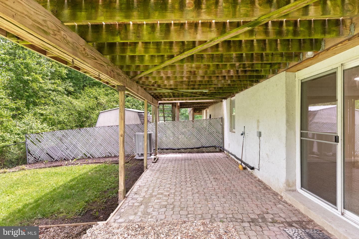 7 Castell Court photo 29