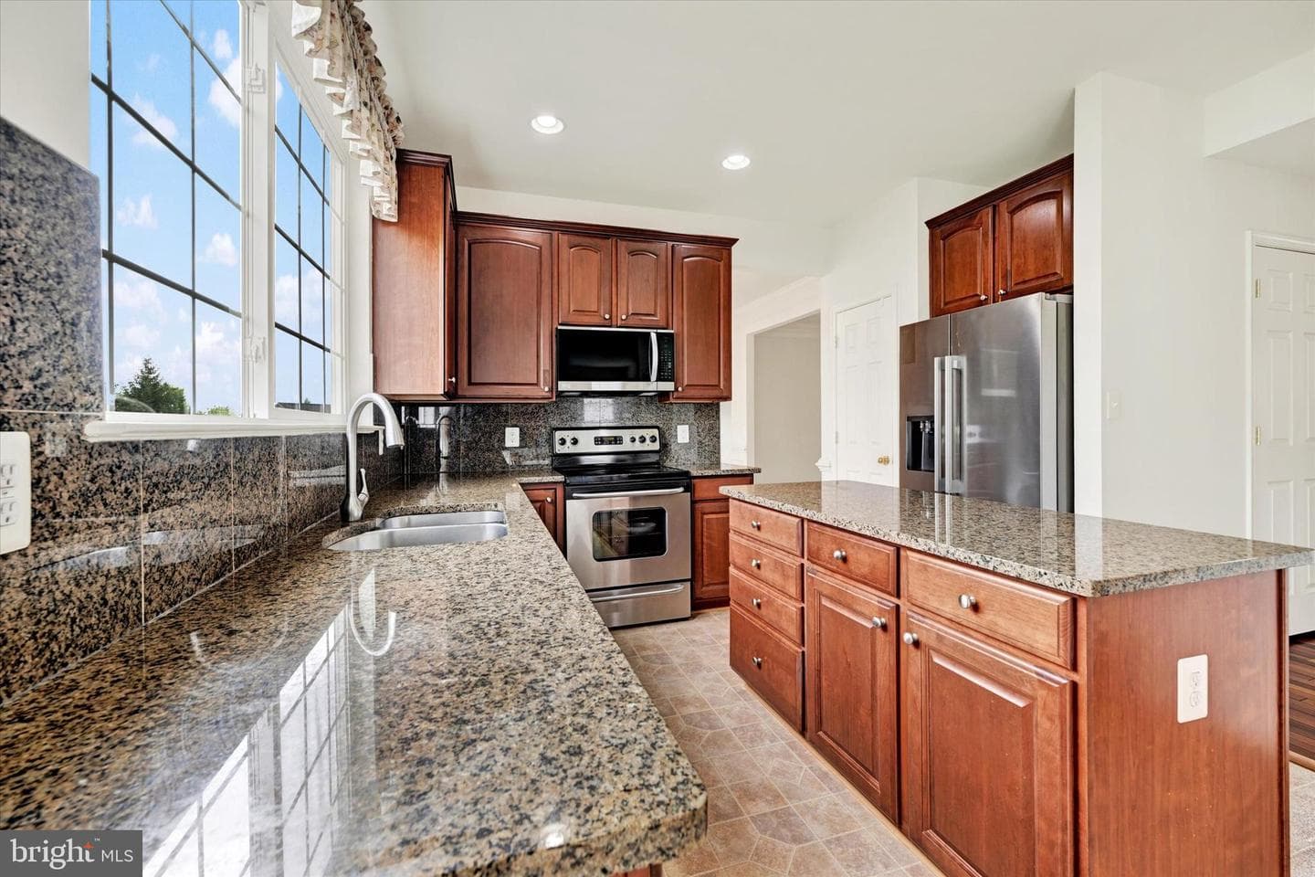 5106 Braeburn Way photo 18