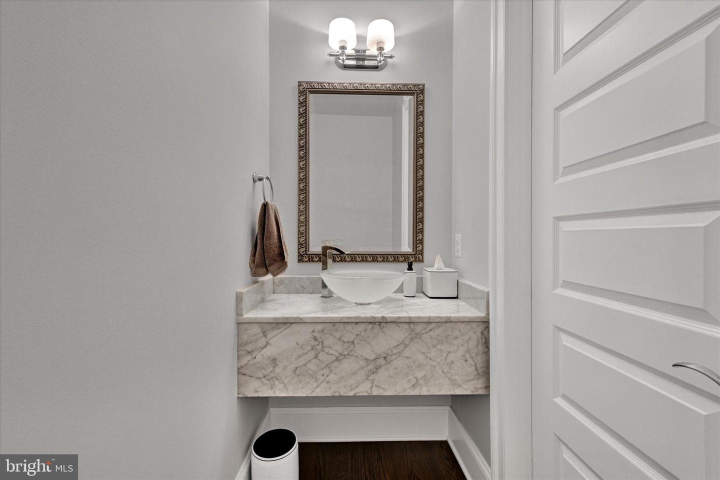 11702 Huntsworth Lane photo 19
