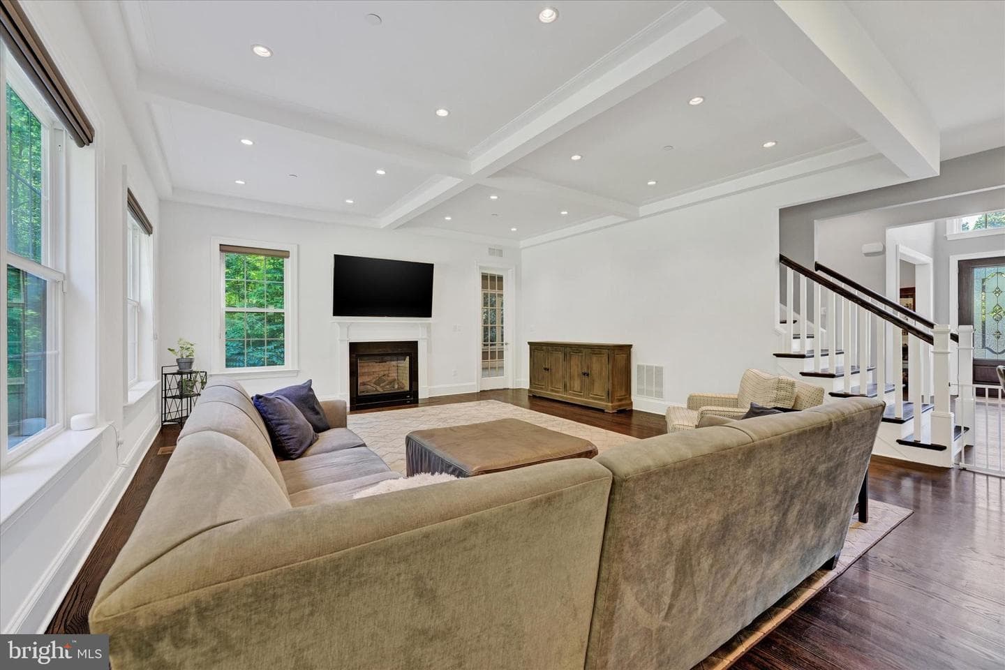 11702 Huntsworth Lane photo 20