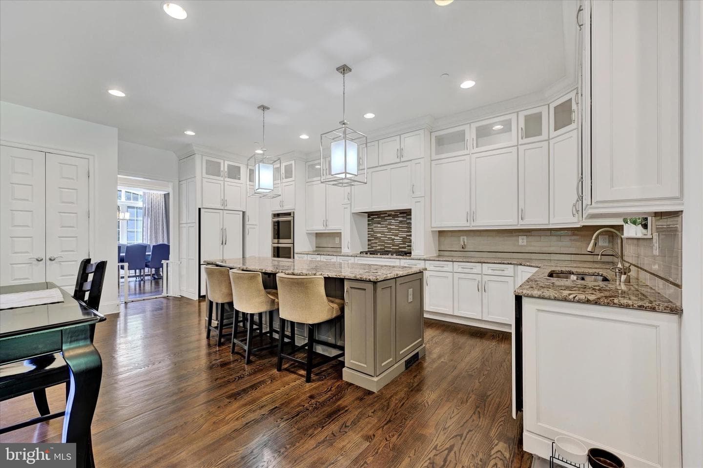 11702 Huntsworth Lane photo 26