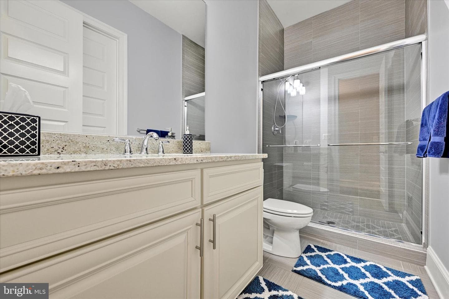 11702 Huntsworth Lane photo 32
