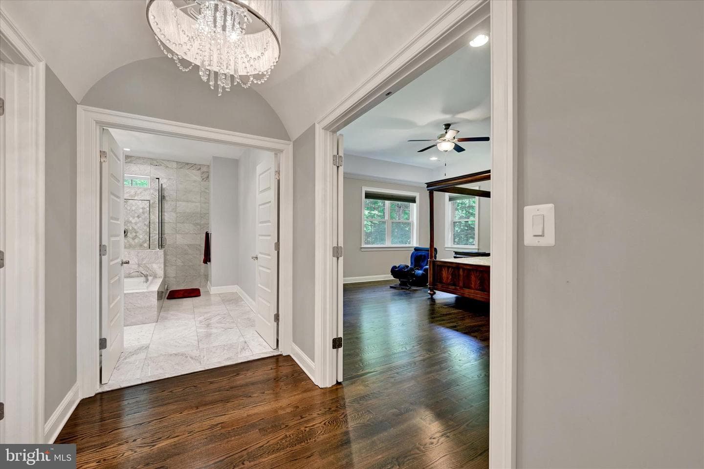 11702 Huntsworth Lane photo 37