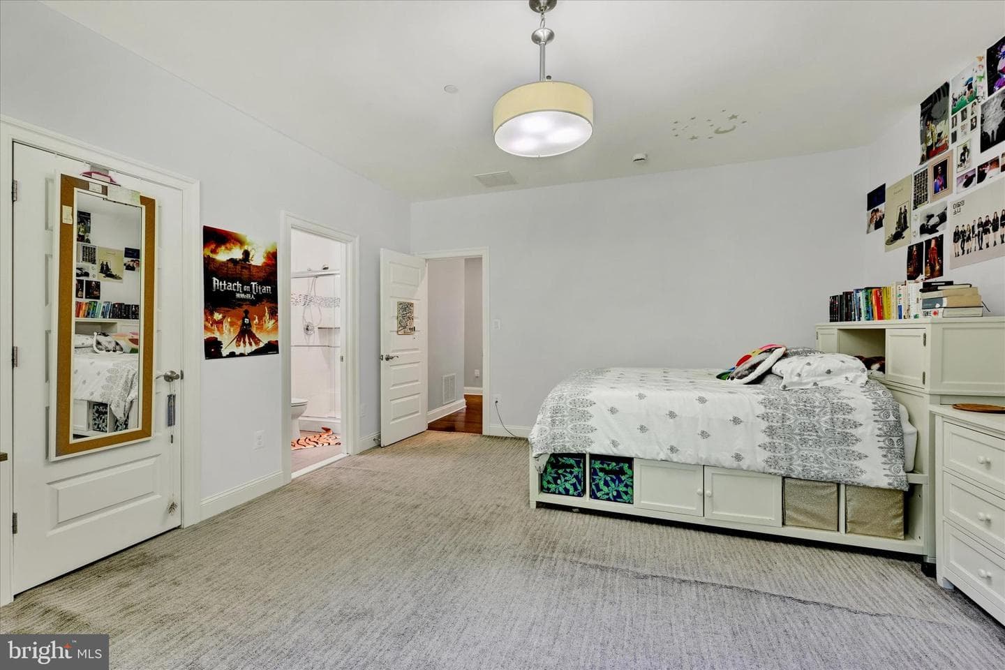 11702 Huntsworth Lane photo 41