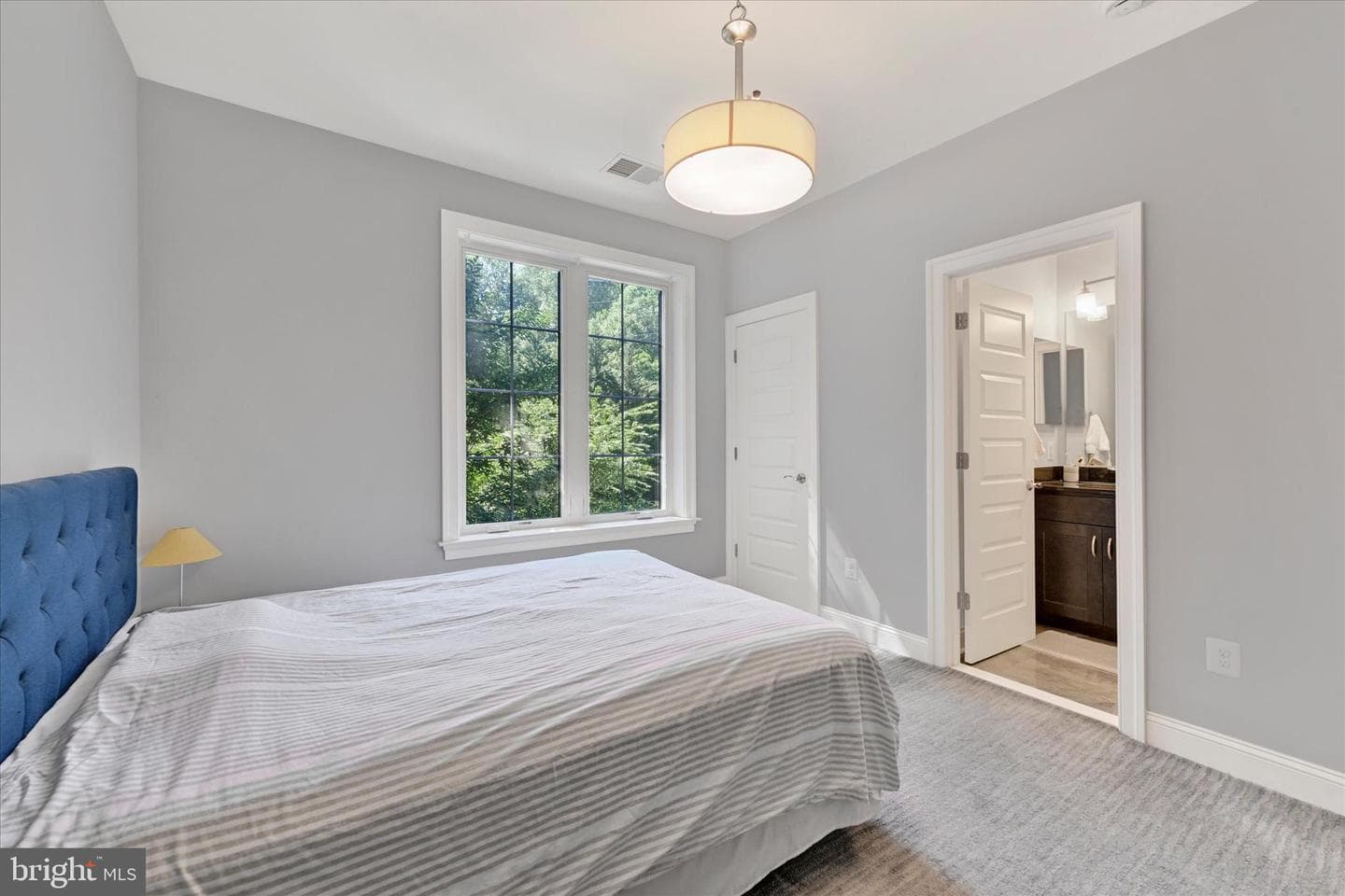 11702 Huntsworth Lane photo 46