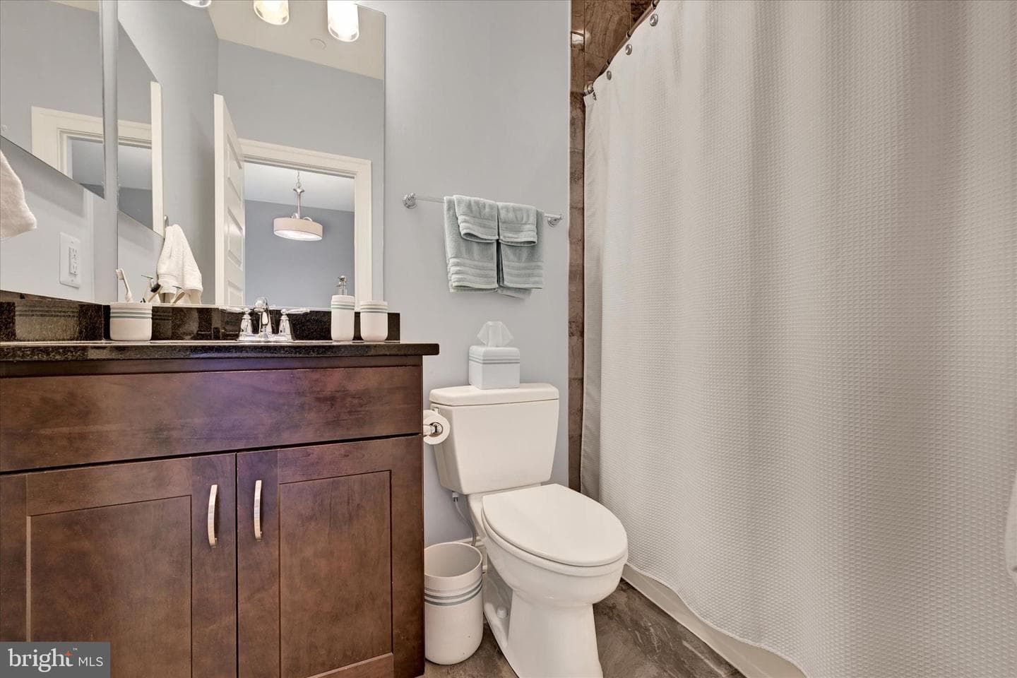 11702 Huntsworth Lane photo 48