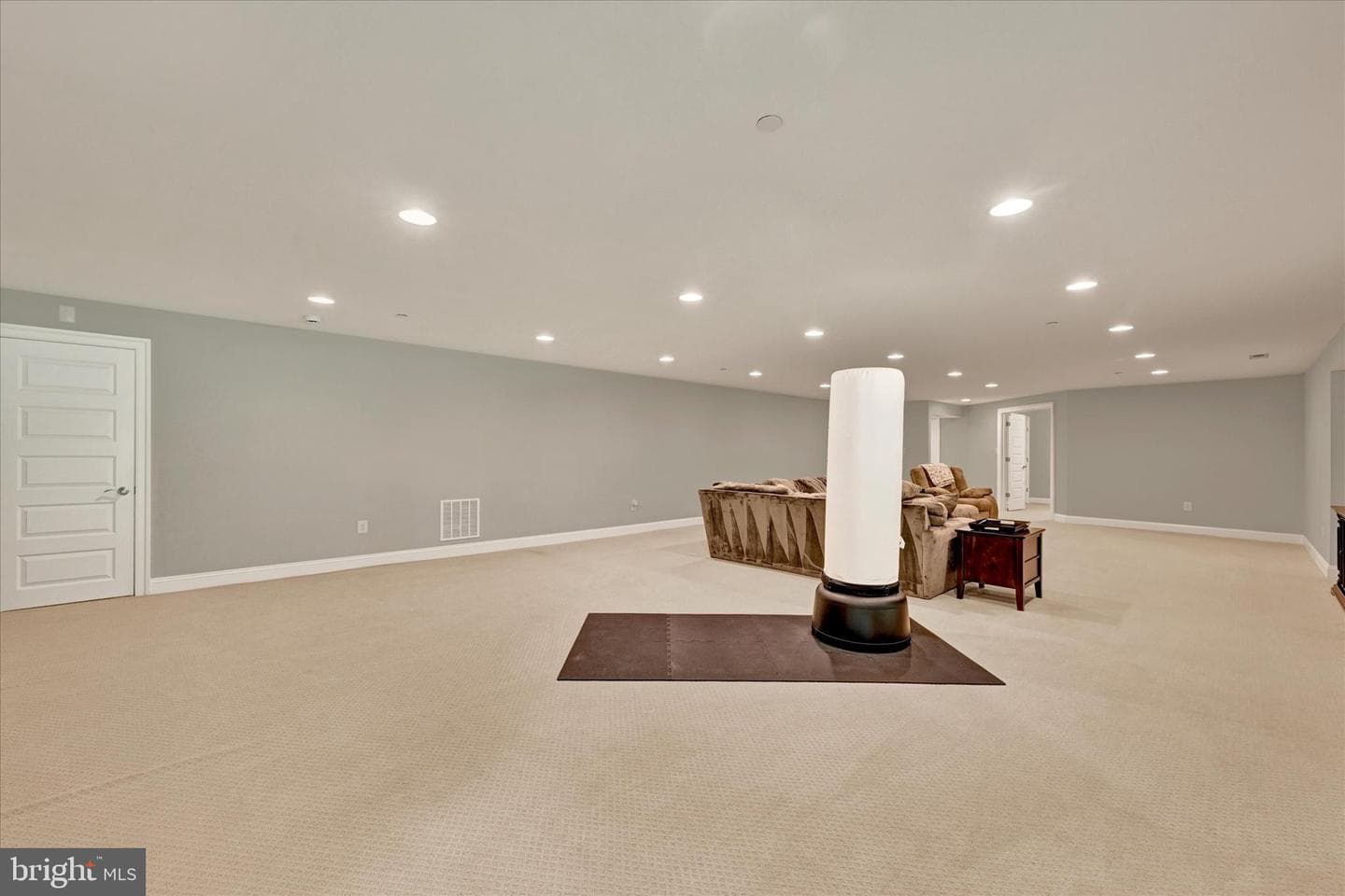 11702 Huntsworth Lane photo 53