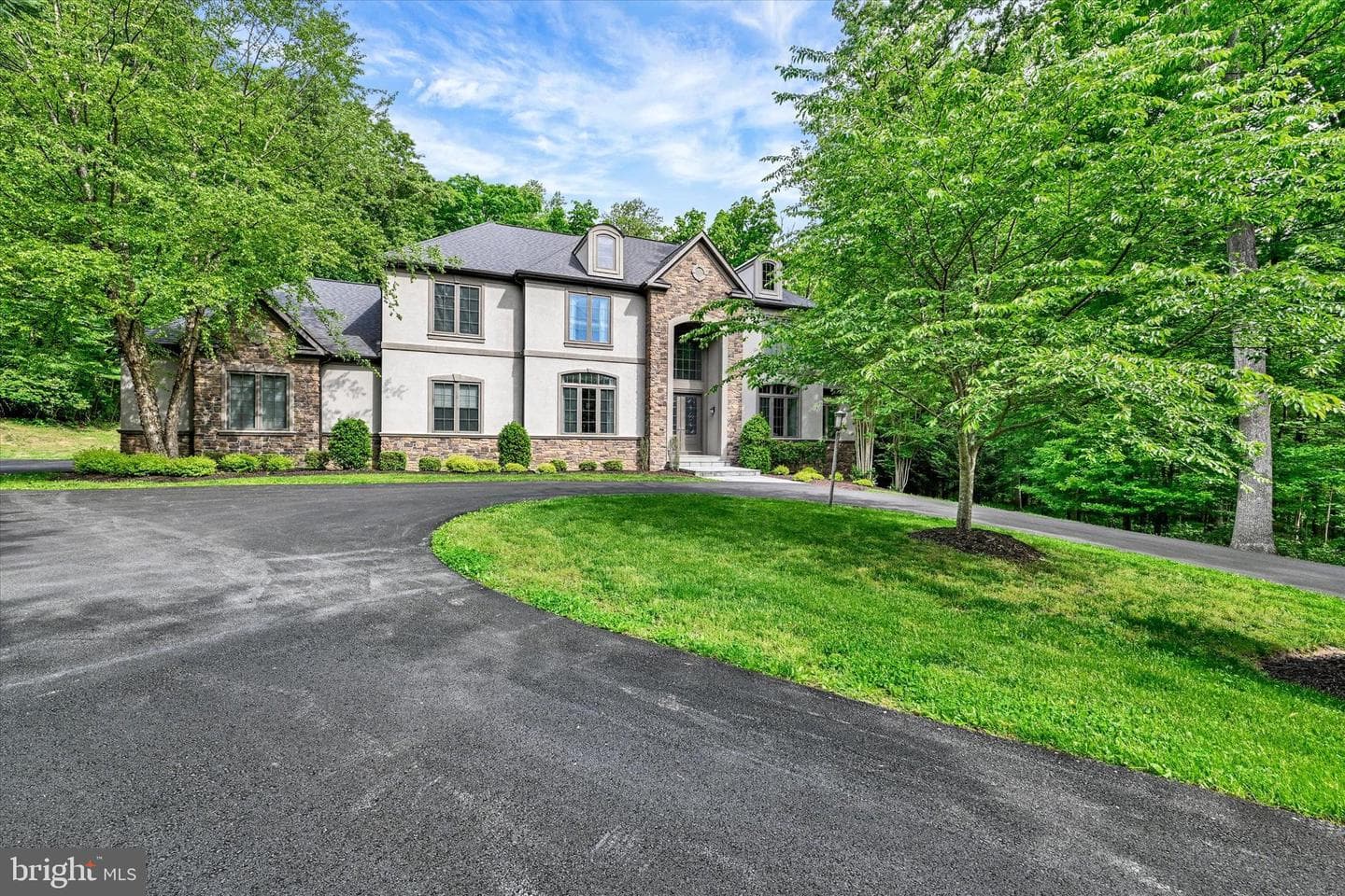 11702 Huntsworth Lane photo 6