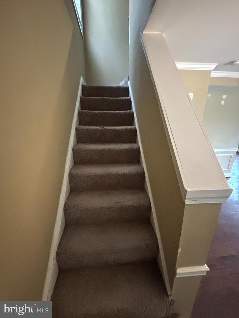 29 Henry Avenue photo 10