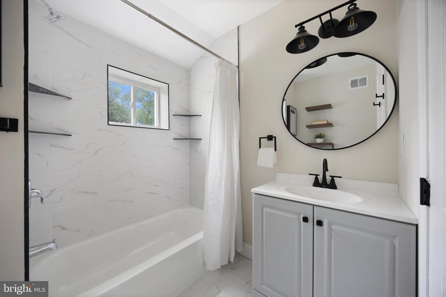 8048 Kavanagh Road photo 19