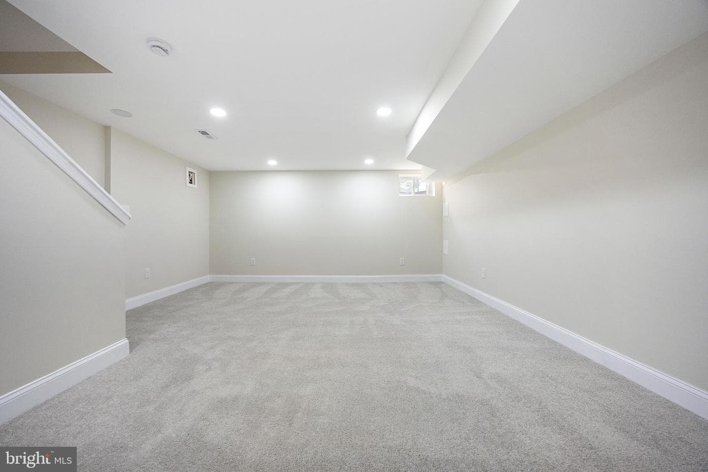 8048 Kavanagh Road photo 30