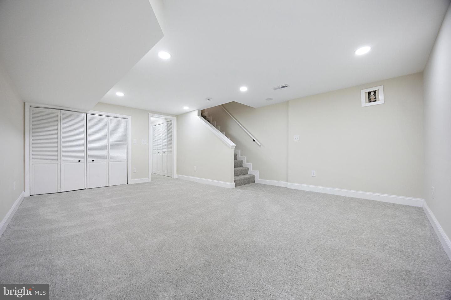 8048 Kavanagh Road photo 31