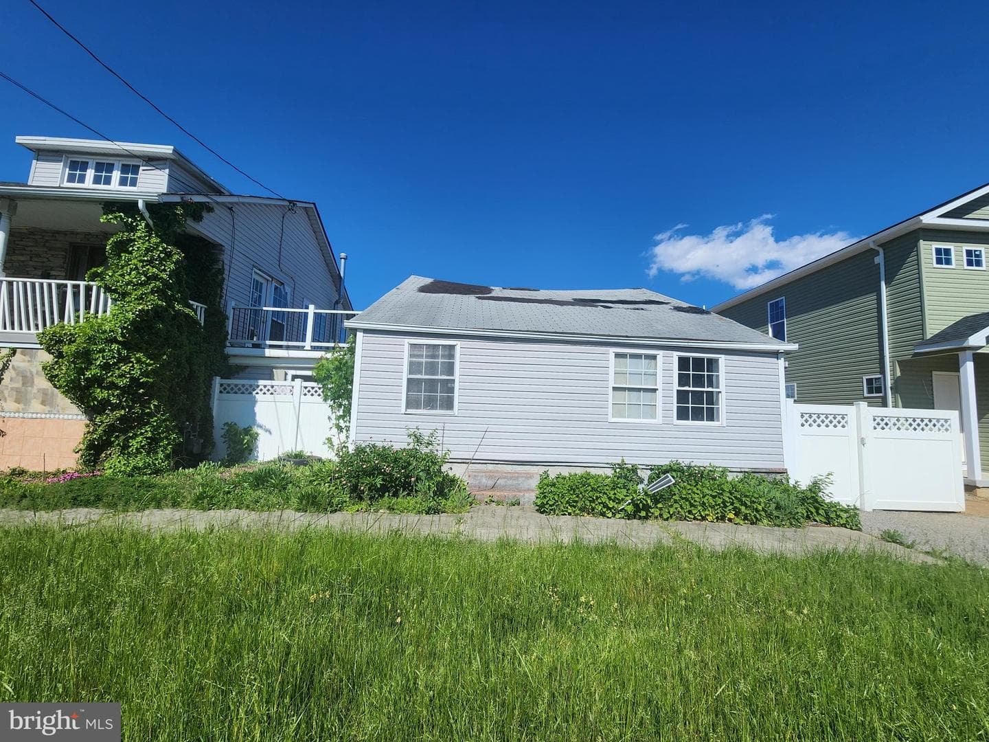 172 Winters Lane photo 4