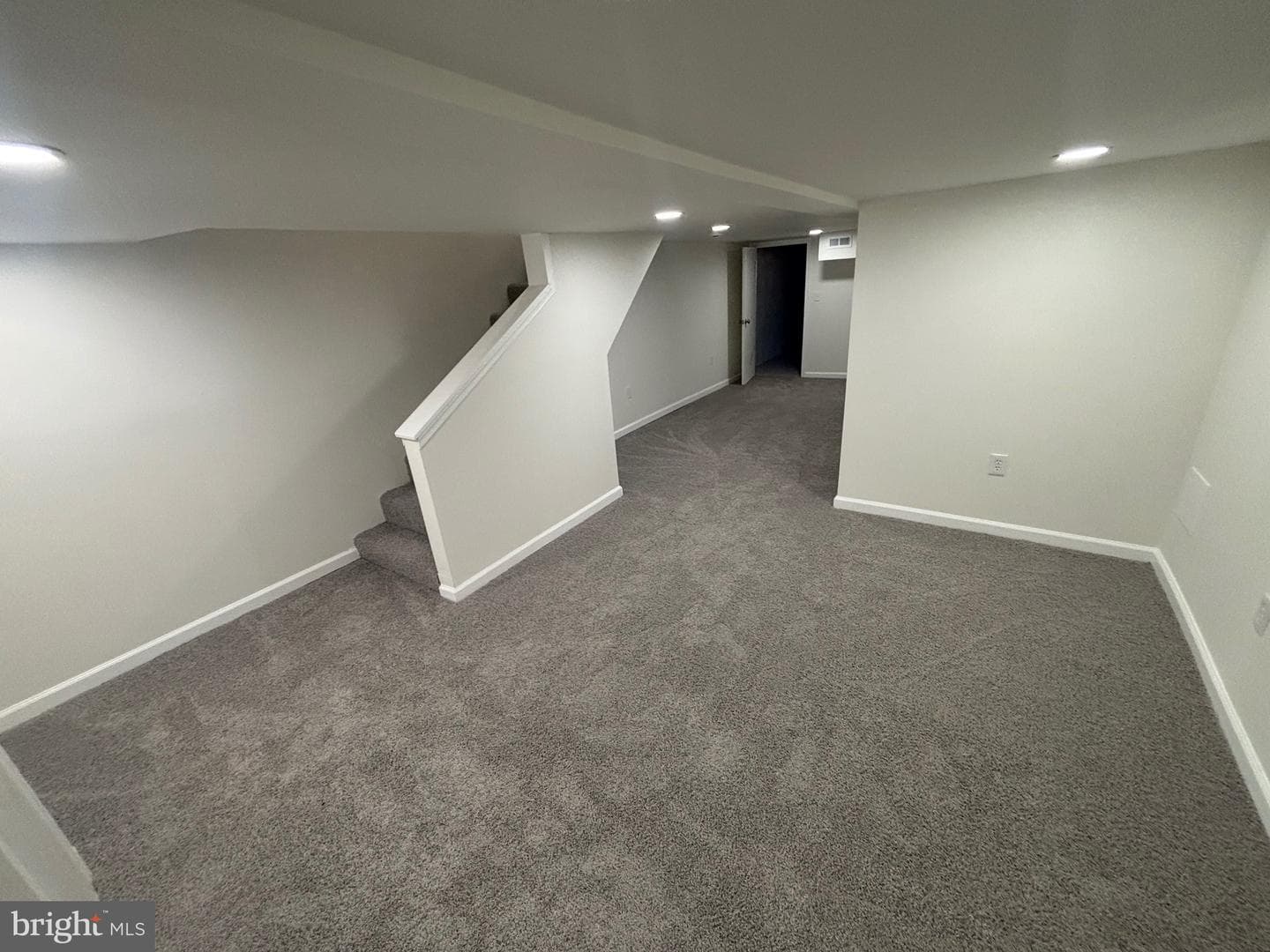 6769 Woodley Road photo 20