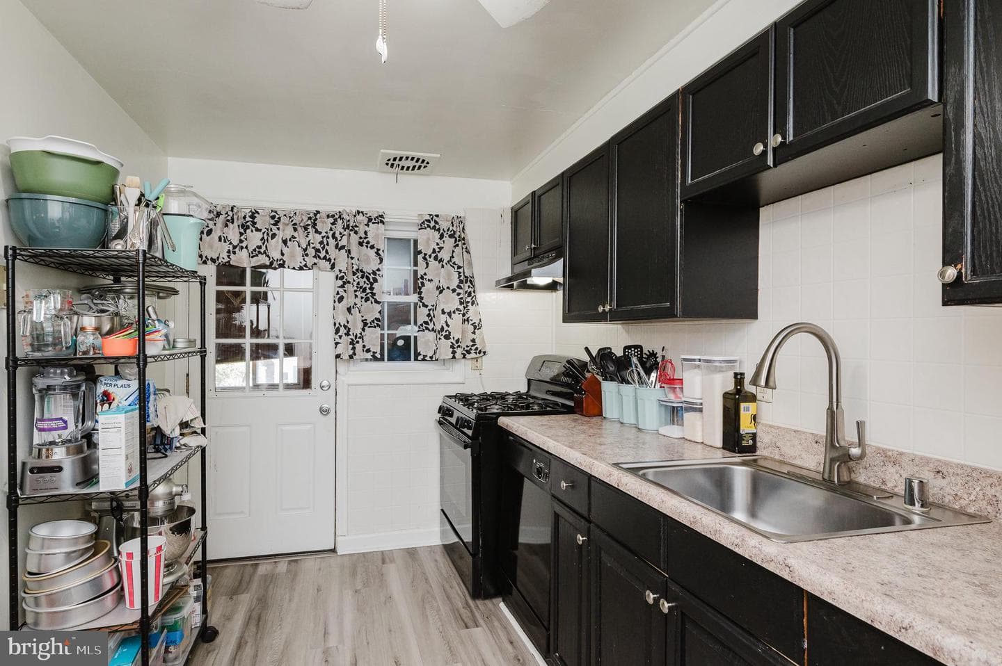 1363 Halstead Road photo 23