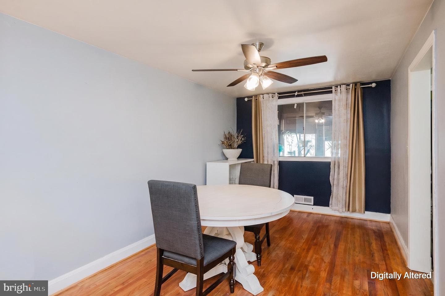 1363 Halstead Road photo 5