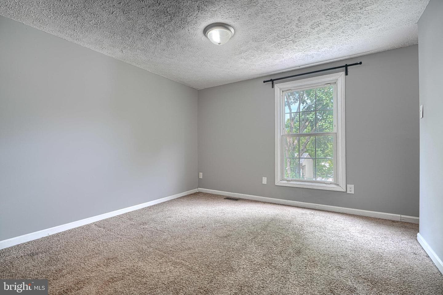 7 Ambolin Court photo 28
