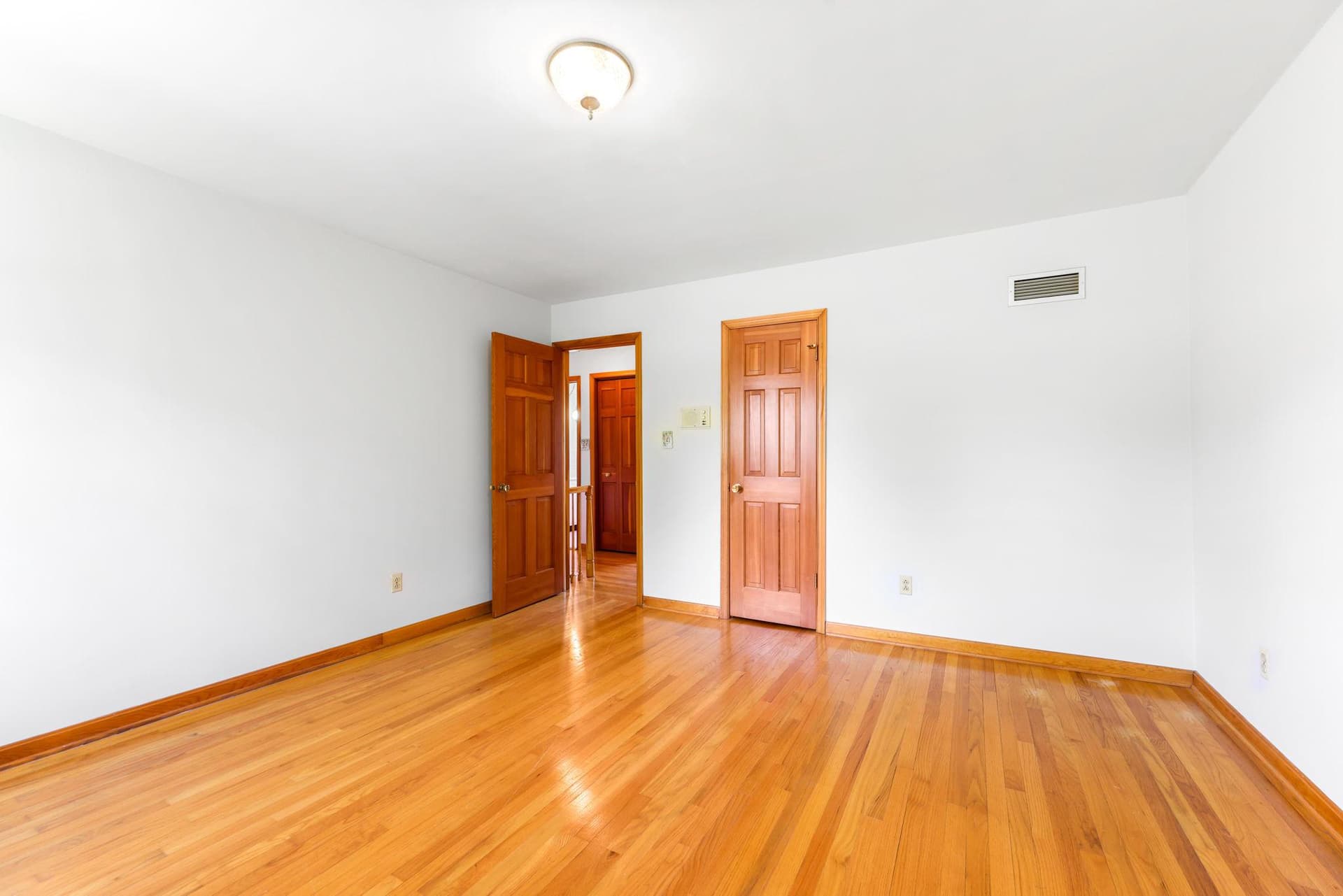 13607 Devonbrook Road photo 32
