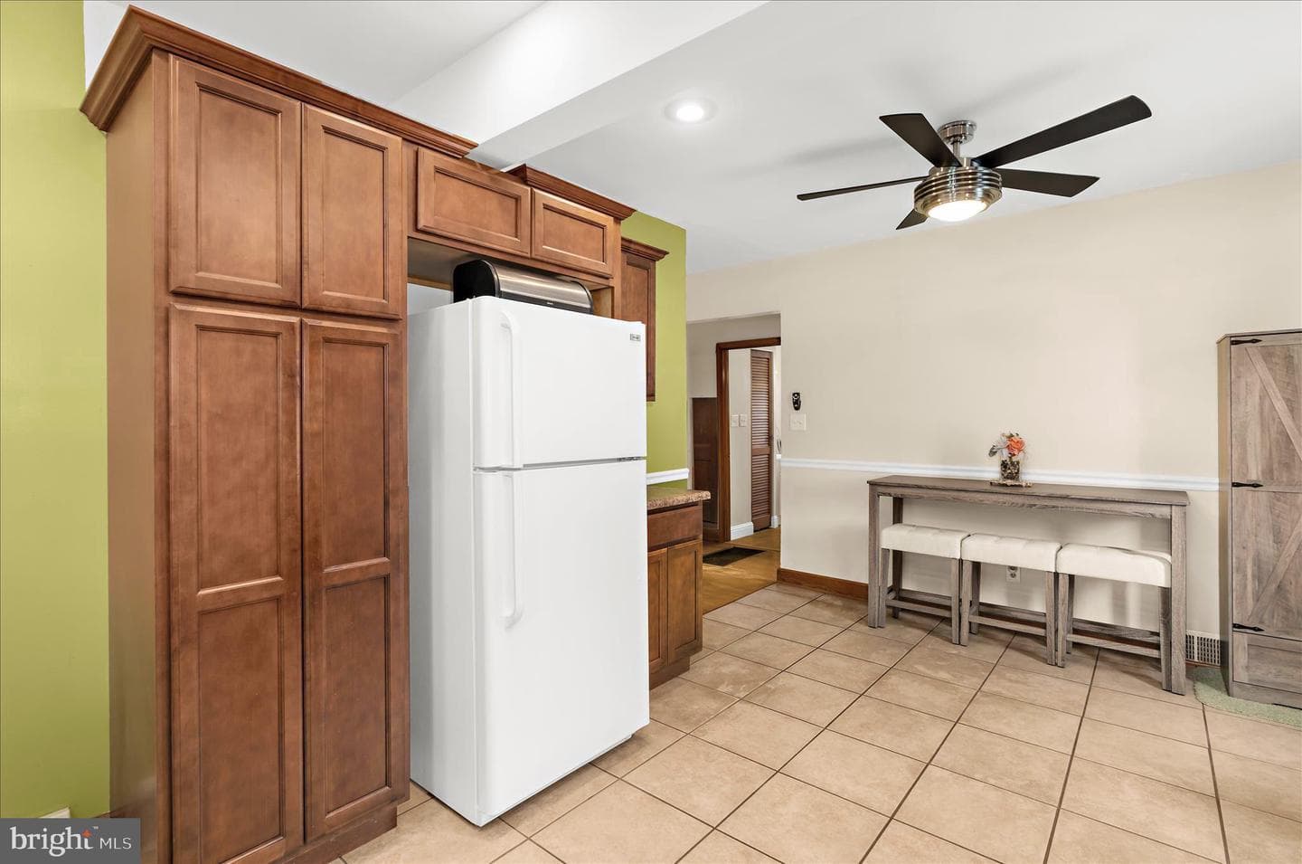 1700 Todd Ave photo 9