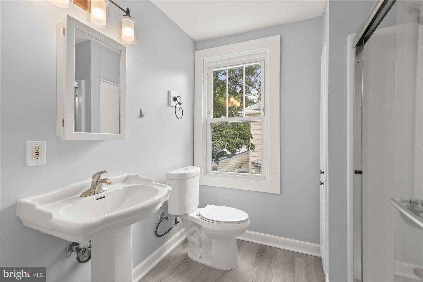 1337 Poplar Avenue photo 37