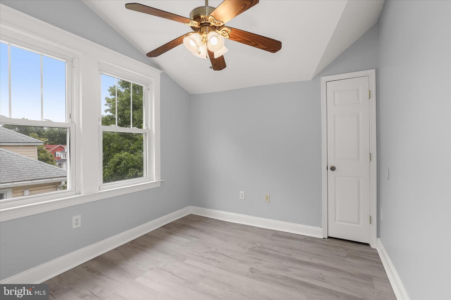 1337 Poplar Avenue photo 49