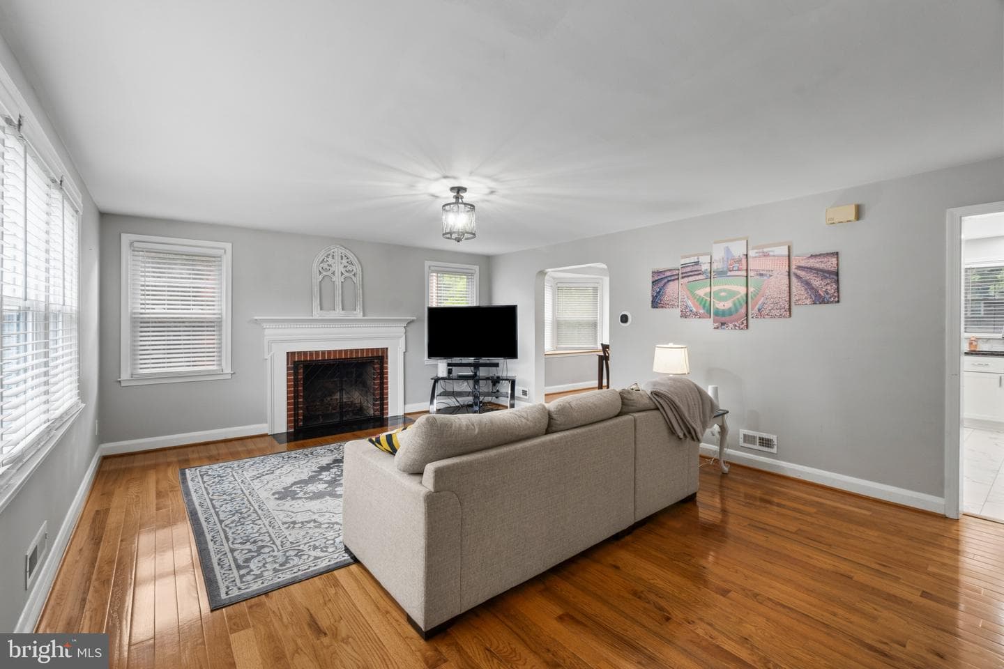 1517 Dellsway Road photo 6