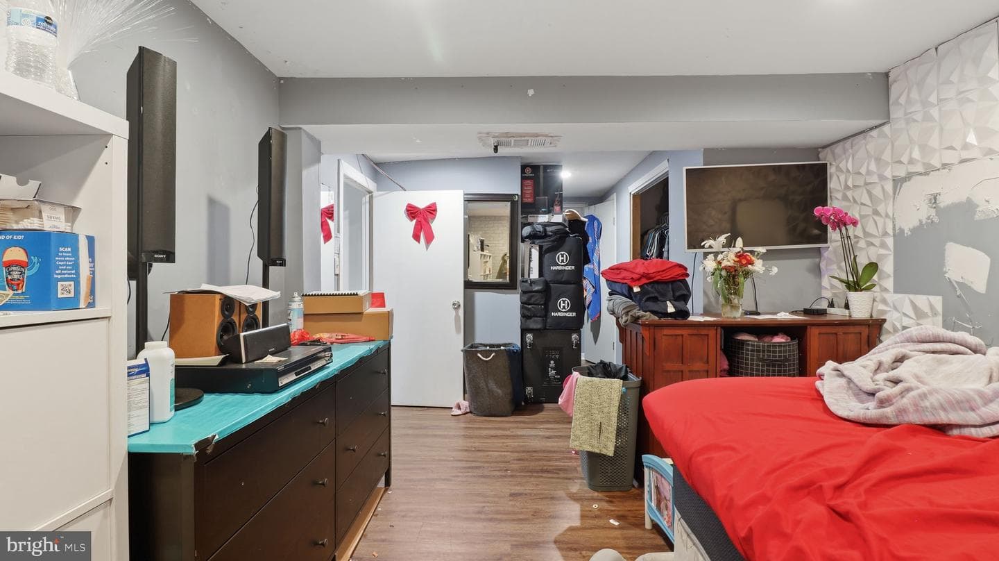 115 Seminary Avenue photo 42