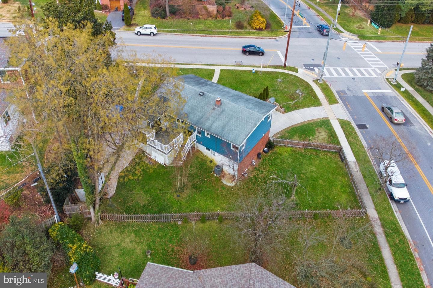 115 Seminary Avenue photo 56