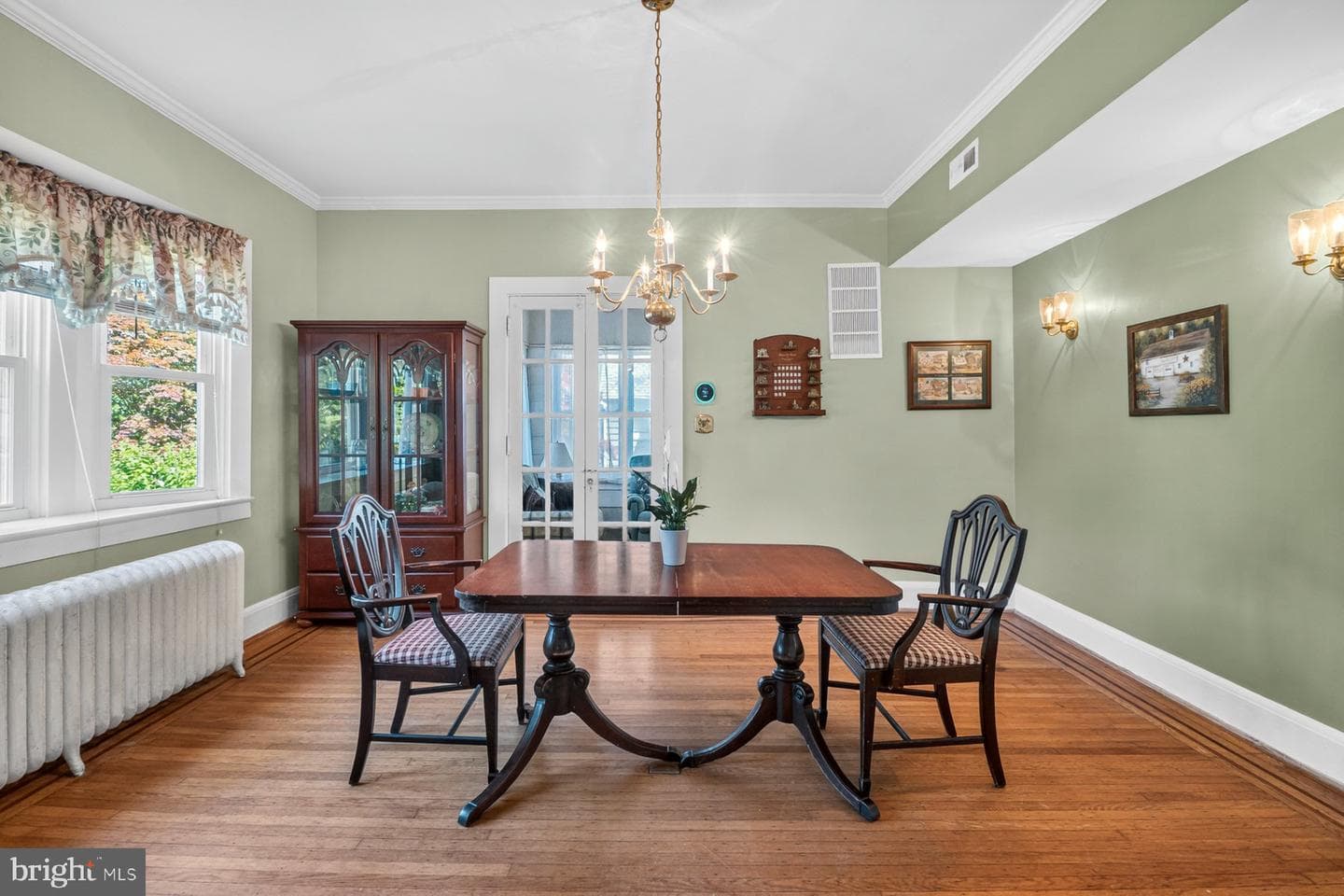 121 Forest Avenue photo 11