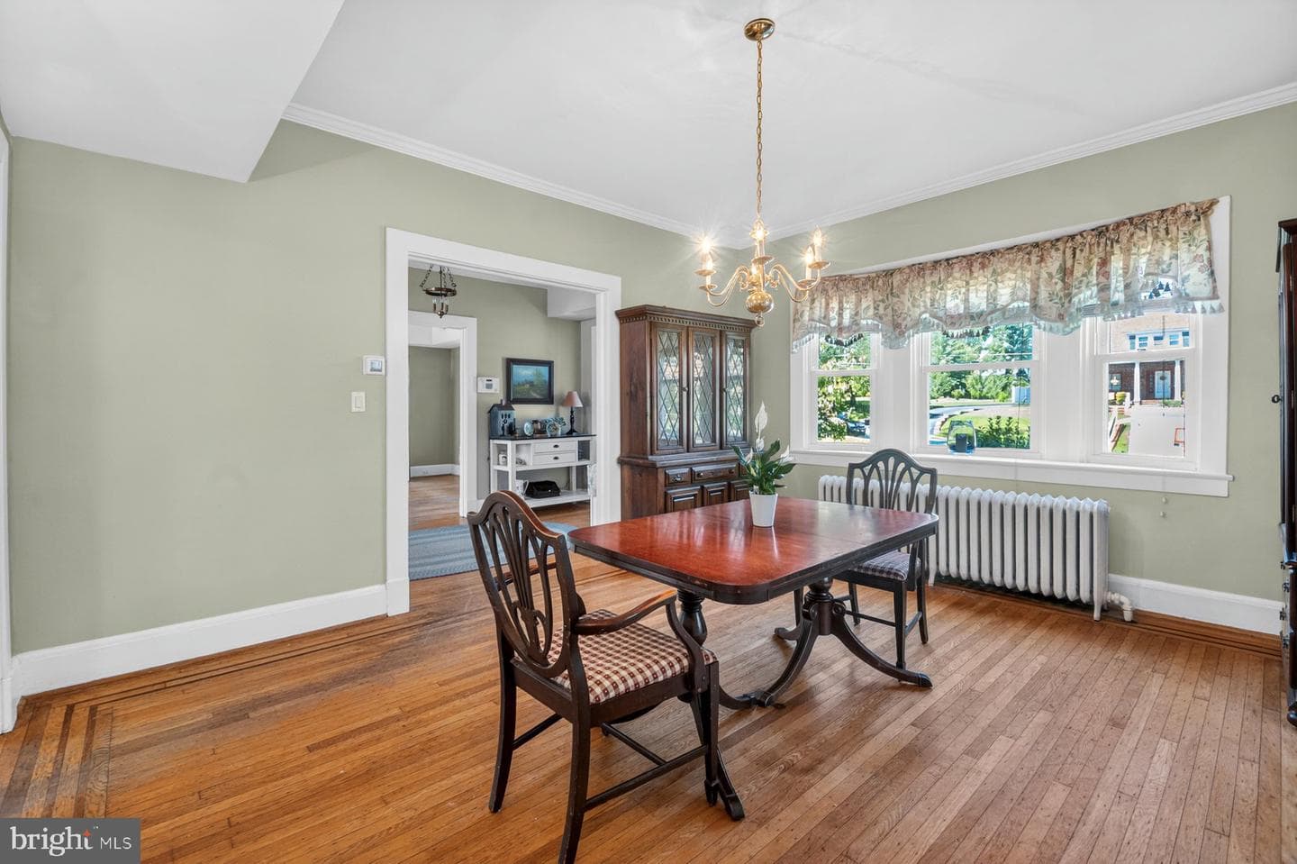 121 Forest Avenue photo 13