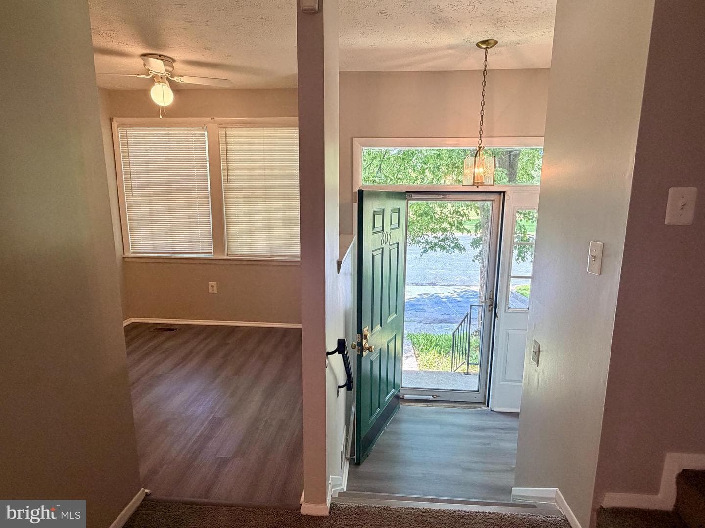 807 Joshua Tree Court photo 2