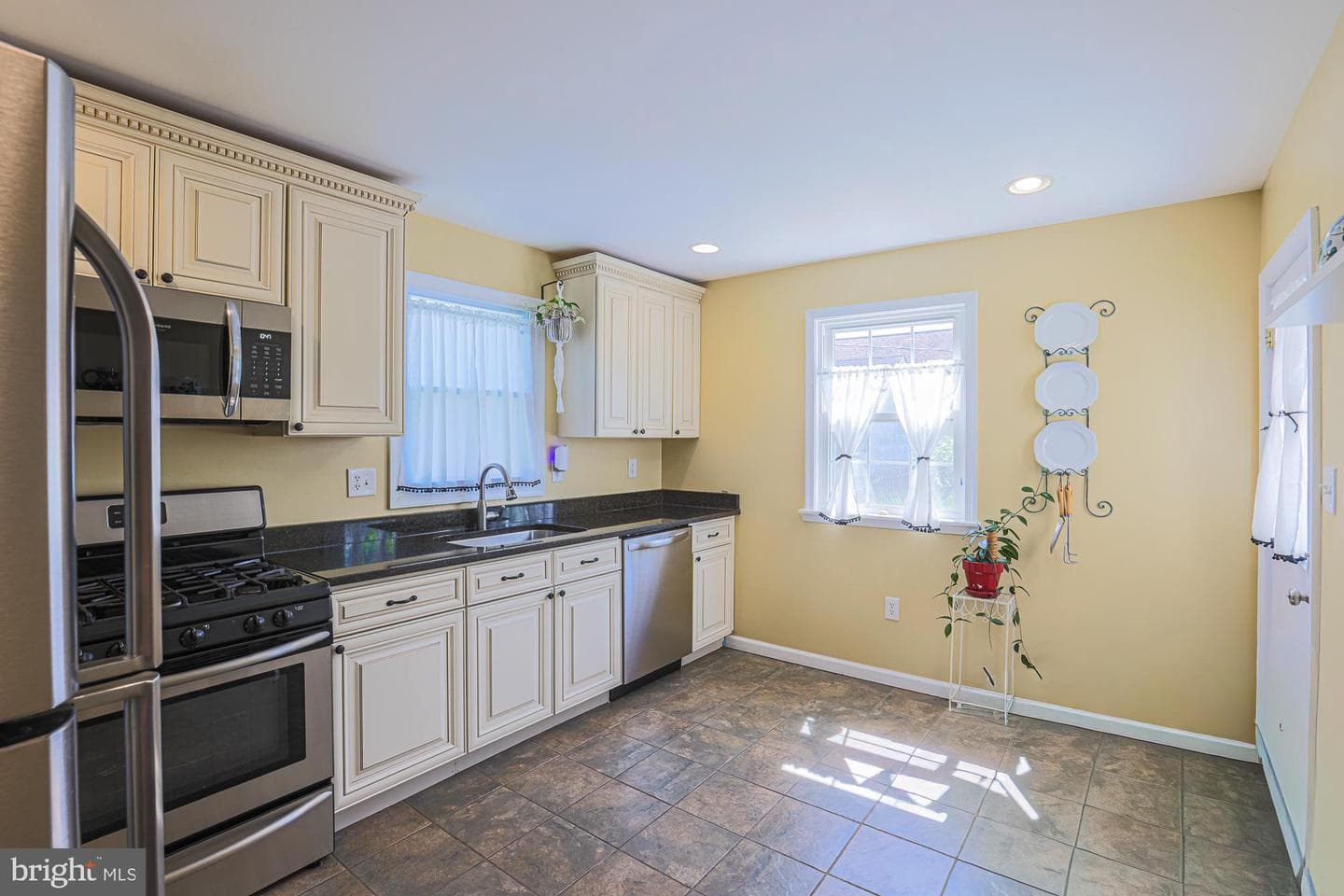 8009 Old Harford Road photo 8
