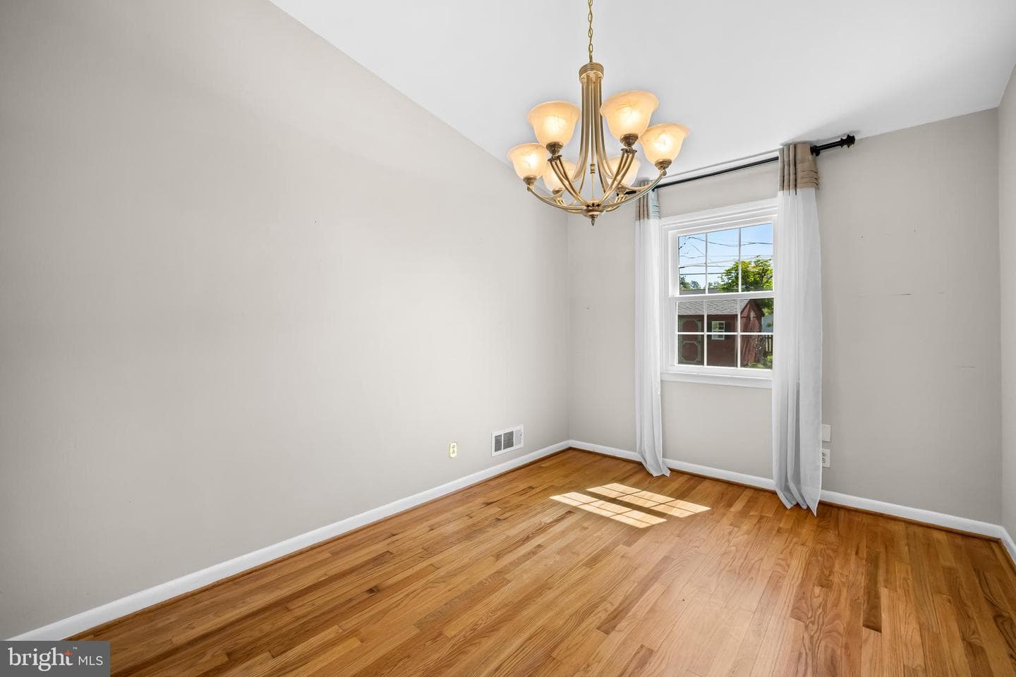 8407 Thornton Road photo 7