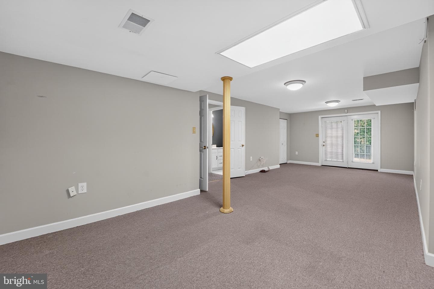1316 W Seminary Ave photo 42
