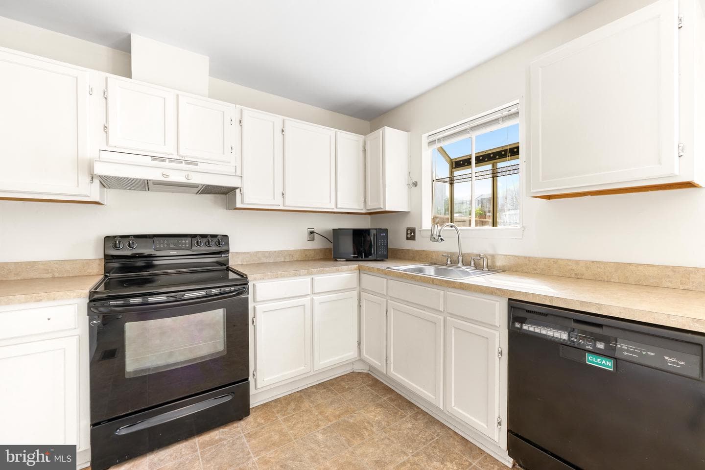 26 Clearlake Court photo 12