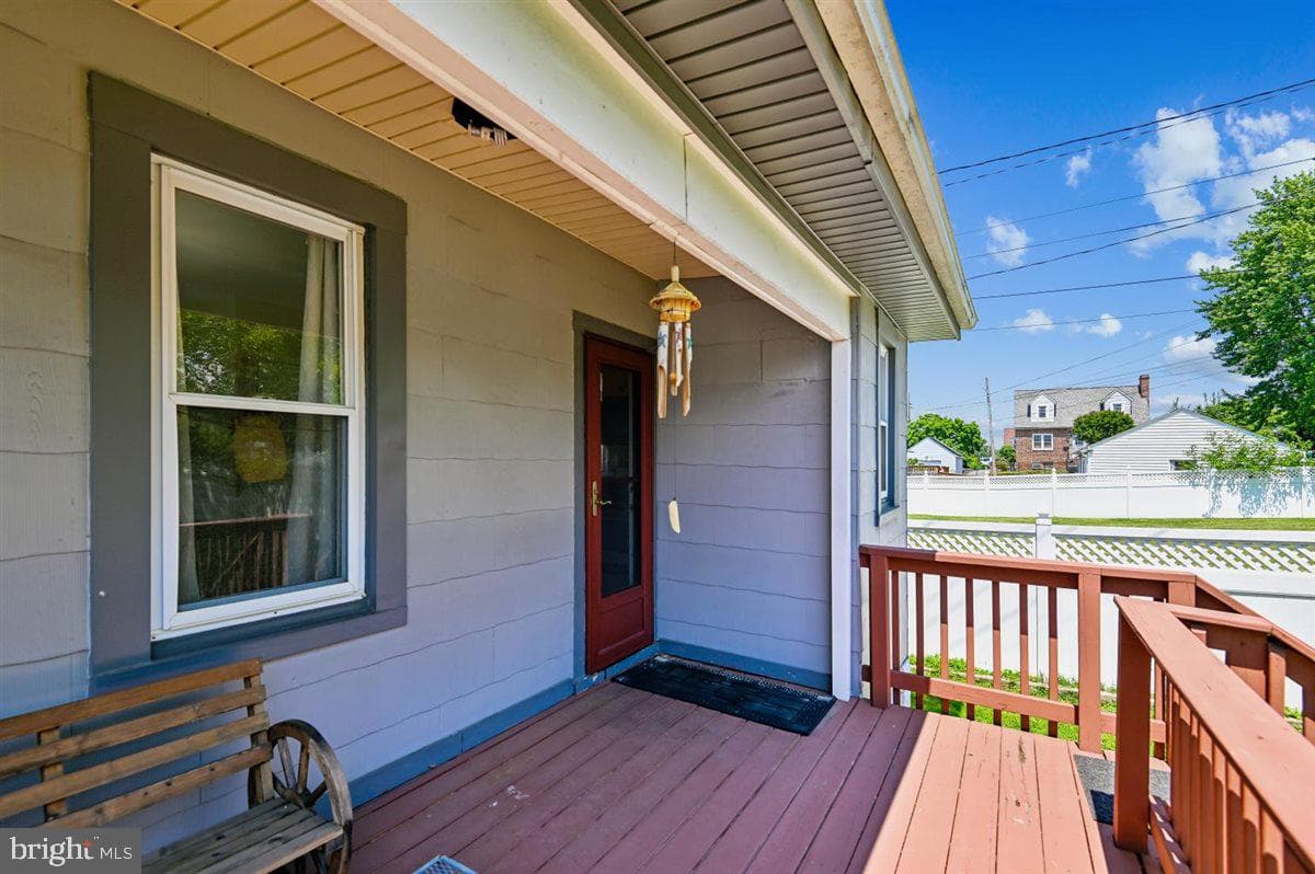 1817 Maxwell Ave photo 19